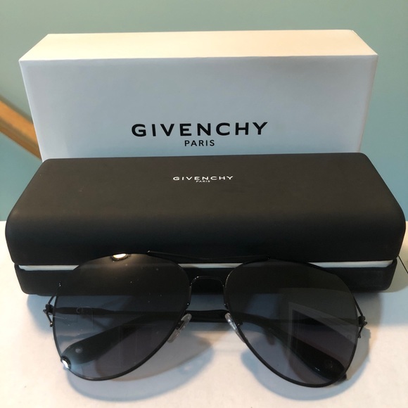 Givenchy Sunglasses - Men’s/Unisex - Picture 2 of 8